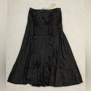 NWT Black Long Skirt Medium - Subtle Animal Print, Trumpet Flowing Classy Silky​